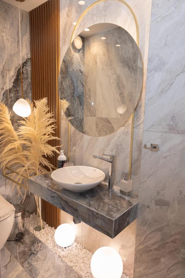 Adell Miramare Golden Loft